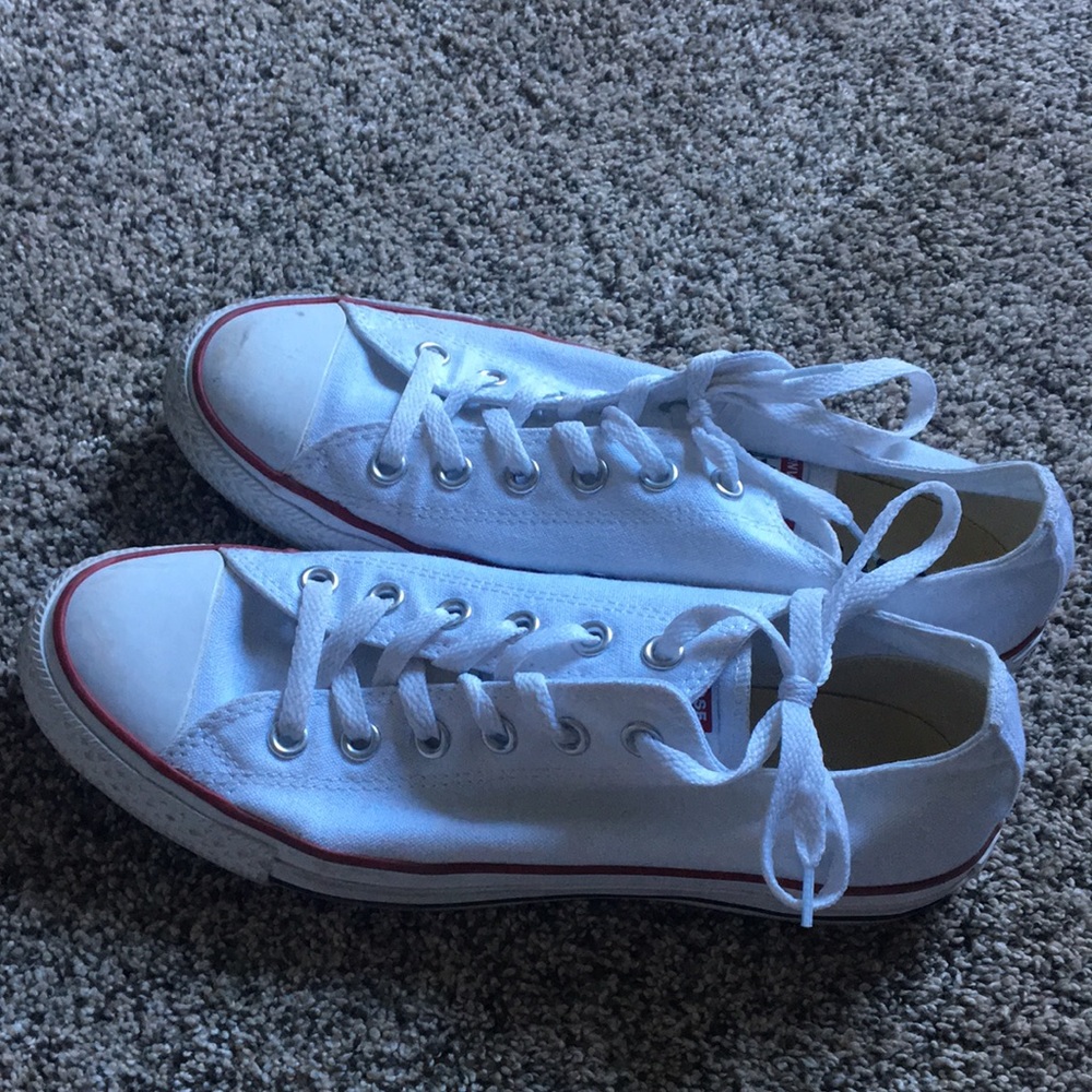 White Low top Converse